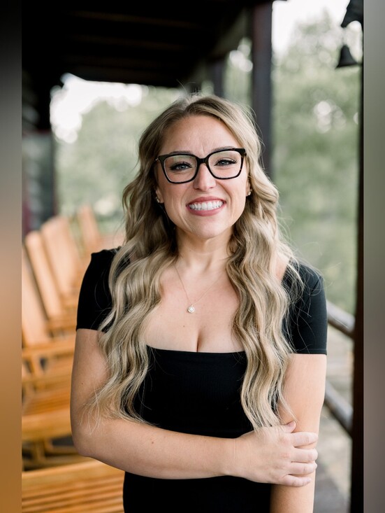 Meet the Posher Other - Meet your Posher, Lauren